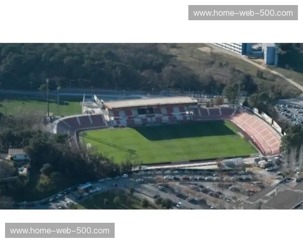 赫罗纳防守漏洞明显 30分保级线尚未安全